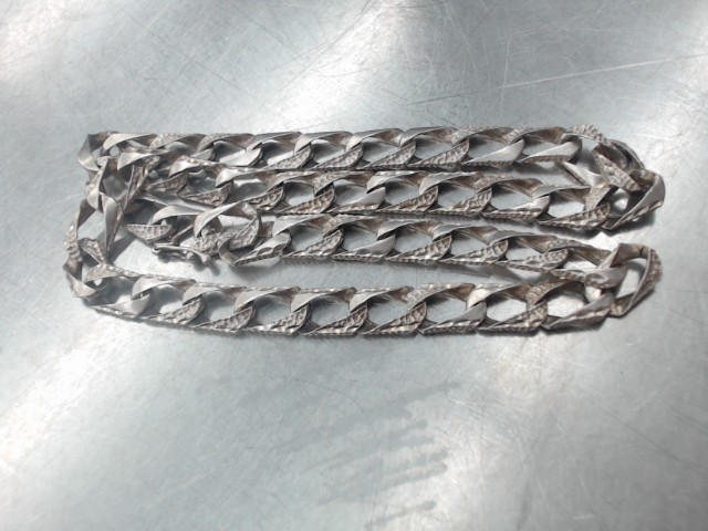 Chaine longue grosse maille