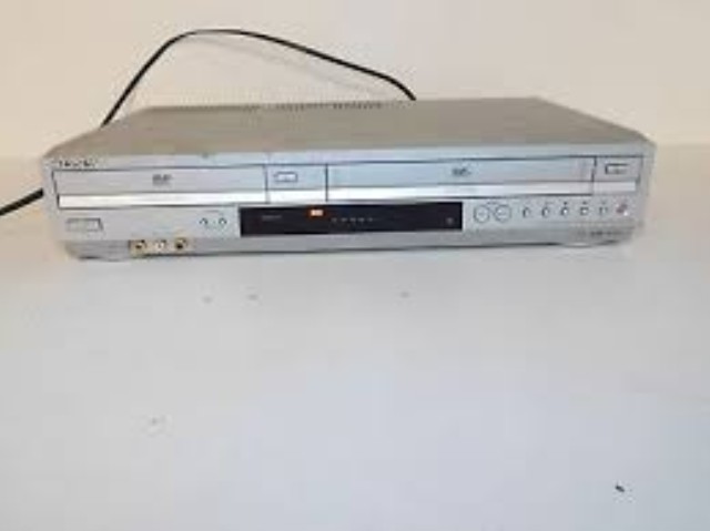 Lecteur dvd+ lcteur cassette