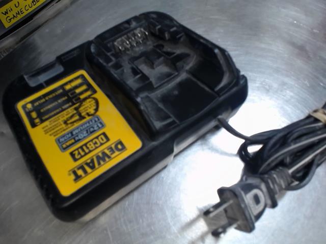 Charrgeur dewalt