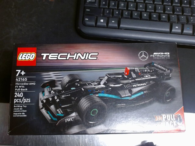 Technic amg petronas