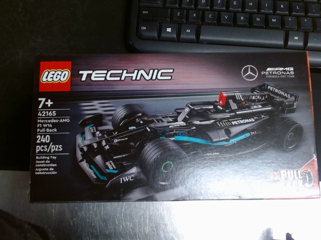 Technic amg petronas