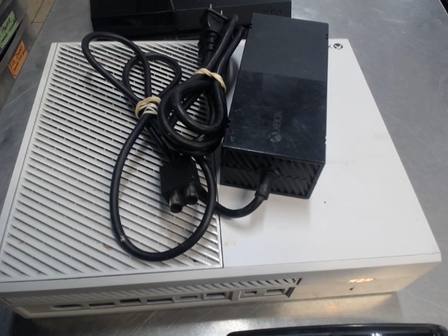 Xbox one first gen no man + fil