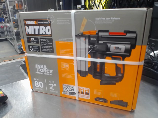 Kit cloueusse 18ga ds boite