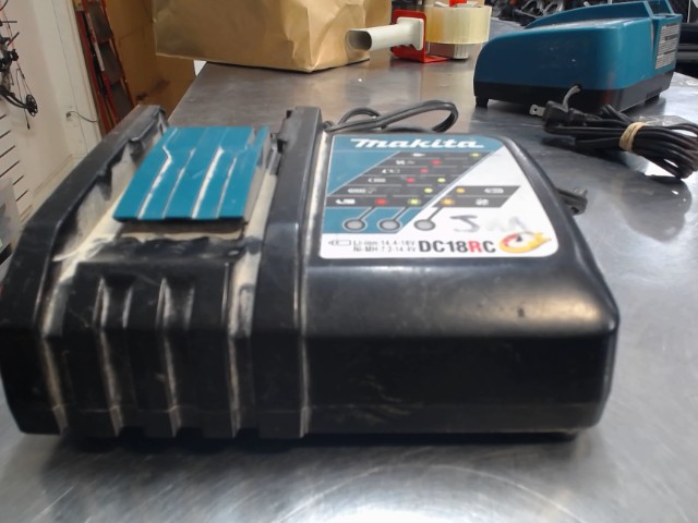 Chargeur makita
