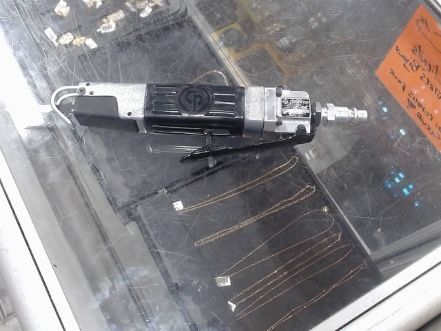 Scie va et vien a aire no case