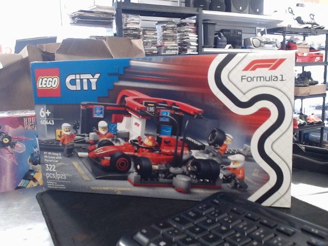 F1 pit stop & ferrari car