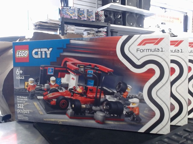 F1 pit stop & pit crew