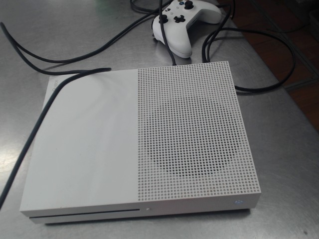 Xbox one s 1 man