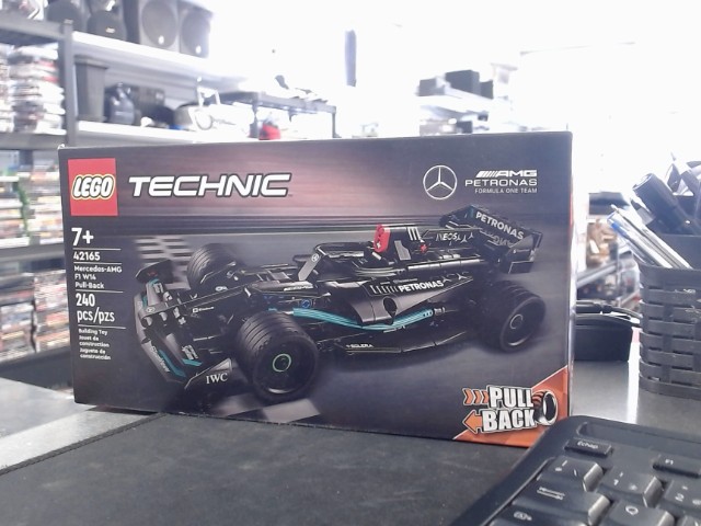 Mercedes-amg f1 w14 pull-back