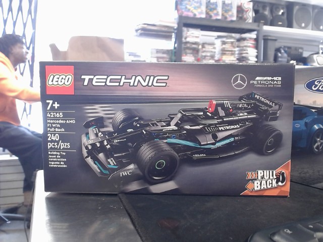 Mercedes-amg f1 w14 pull-back