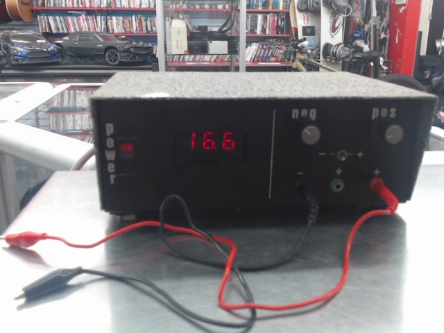 Verificateur d'�tat de charge de batteri