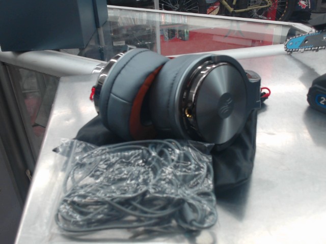 Casque decoute filaire en boite