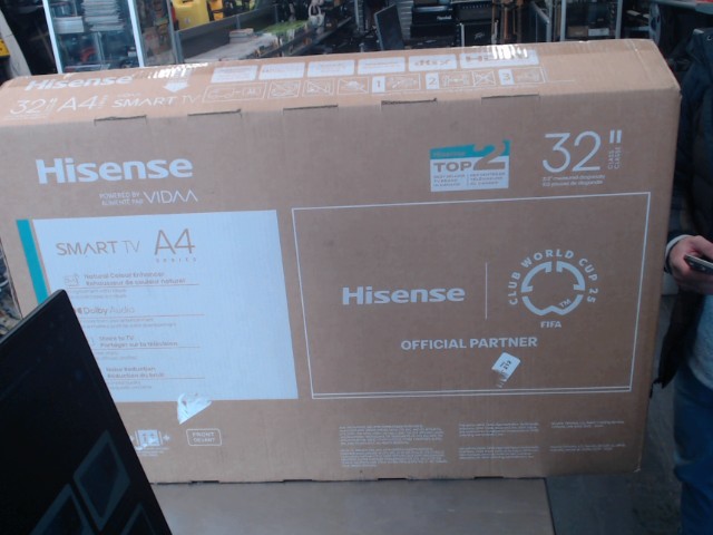 Tv hisense in box