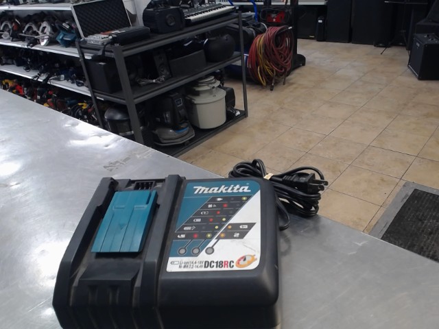 Chargeur batterie pour drill