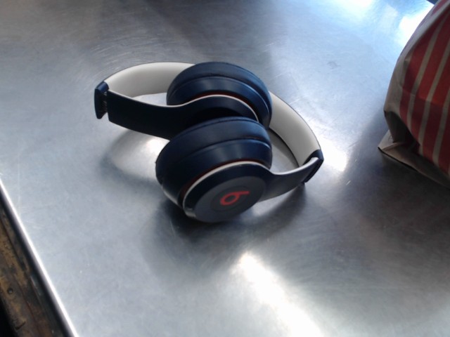Beats solo 3 bleu