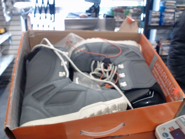 Winter boots 10.5 size with box