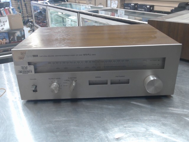 Yamaha amp 195 watts mint condition