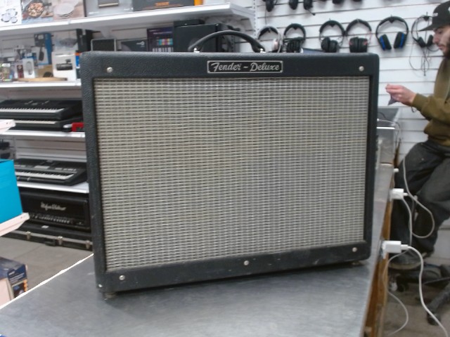 Fender deluxe ampli guit