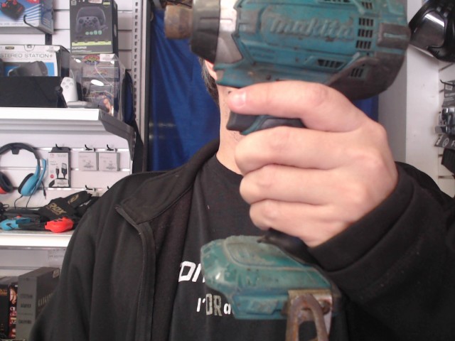Impact driver makita pas de batterie