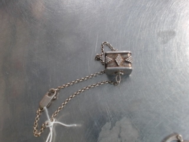 Bracelet en argent avec cube