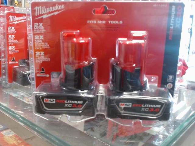 Milwaukee m12 xc3.0ah new
