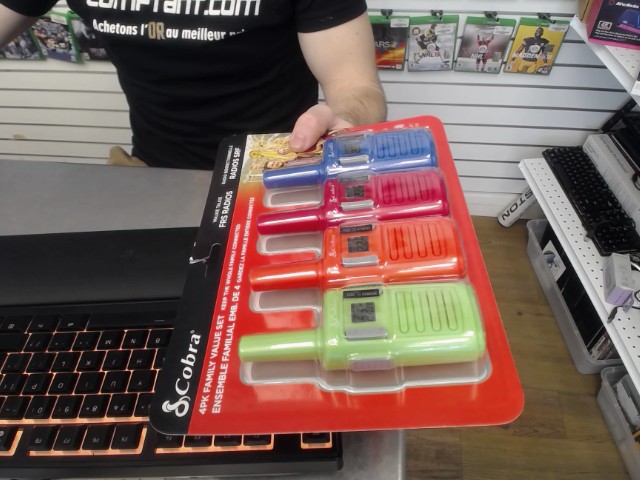 Kit familial de talkie walkie de 4