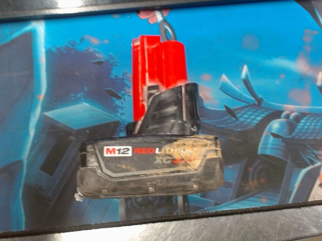 Milwaukee xc3.0ah m12