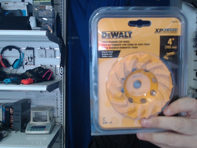 Turbo diamonds cup wheel