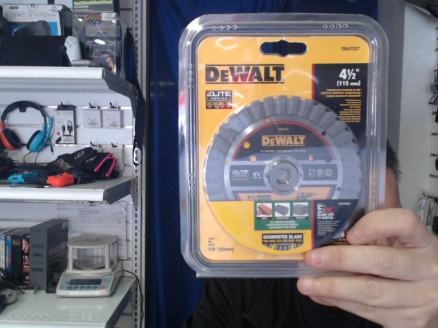 Disque diamant� segment� 4 1/2 pouces