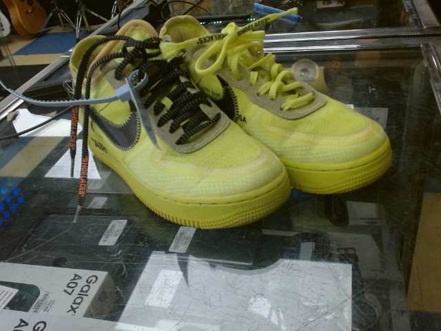 Off-white volt size 6