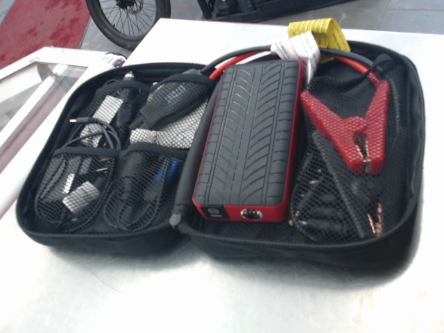 Jumpstart comme neuf 300a
