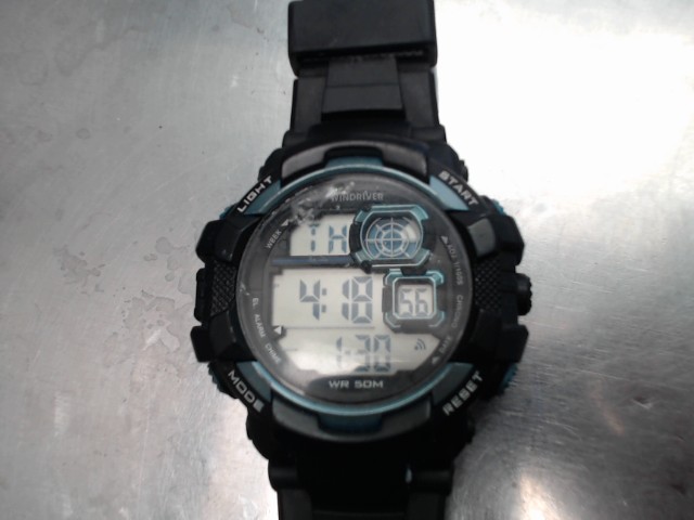 Montre expedition digital