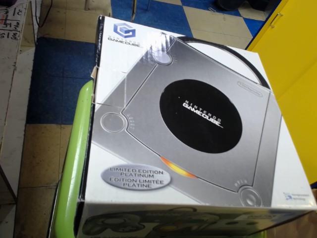 Gamecube in box avec manette et fils