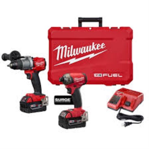 Kit milwauke 2 drill et case neuf