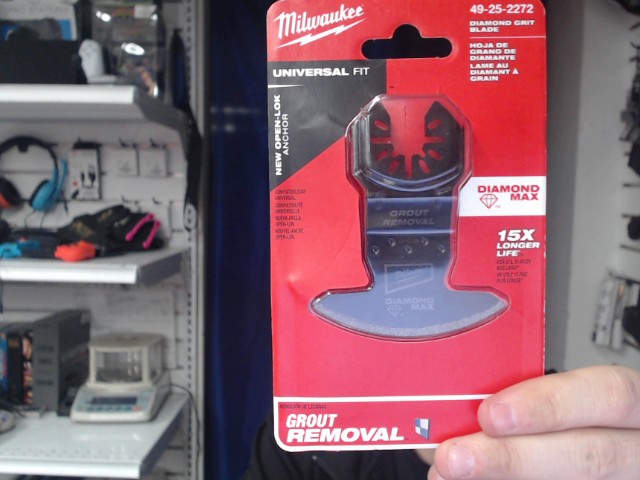 Lame au diamant a grain