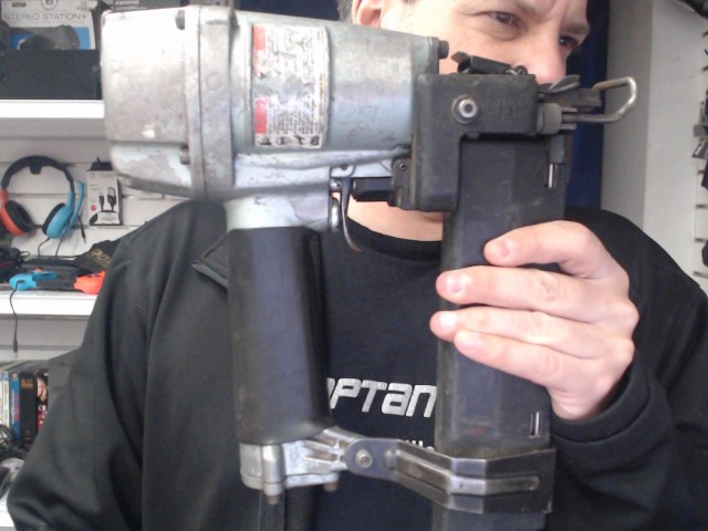 Nail gun 2`` hitachi