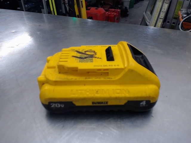 Batterie dewalt 4ah