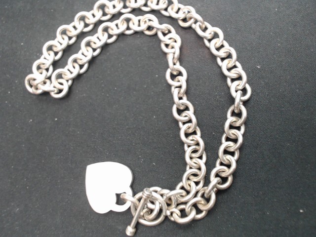 Collier en argent avec coeur