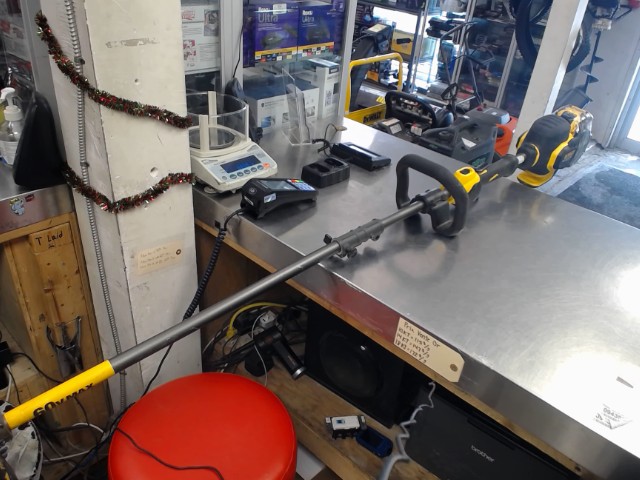 15 inch string trimmer+batt 9ah