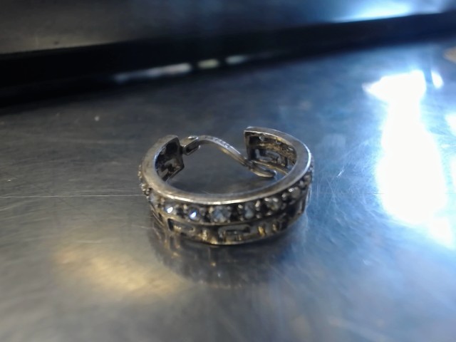 Boucle d'oreille seule en argent