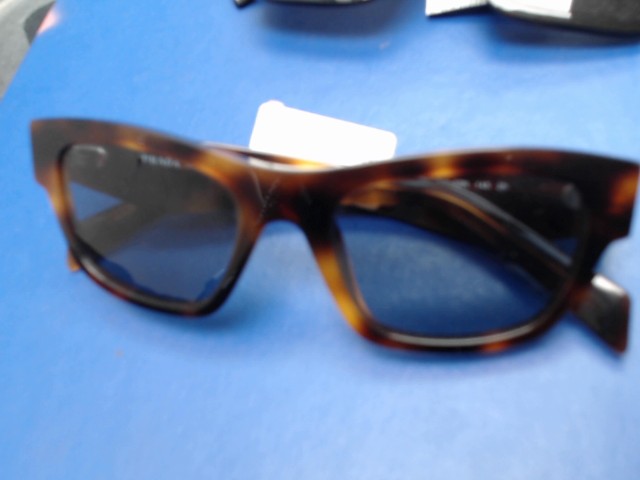 Lunette soleil prada retro