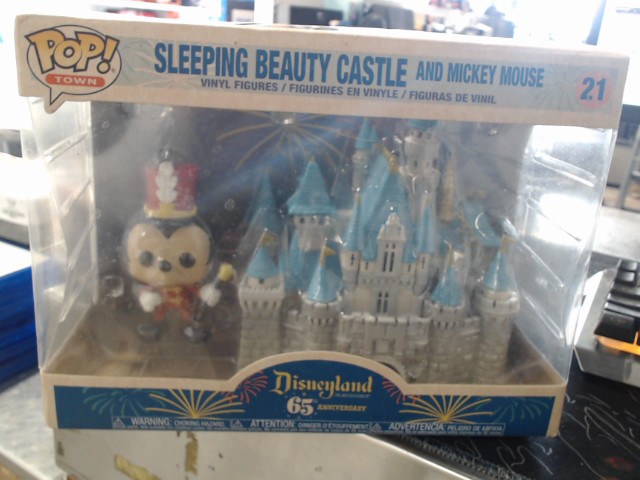 Funko pop sleeping beauty castle mickey