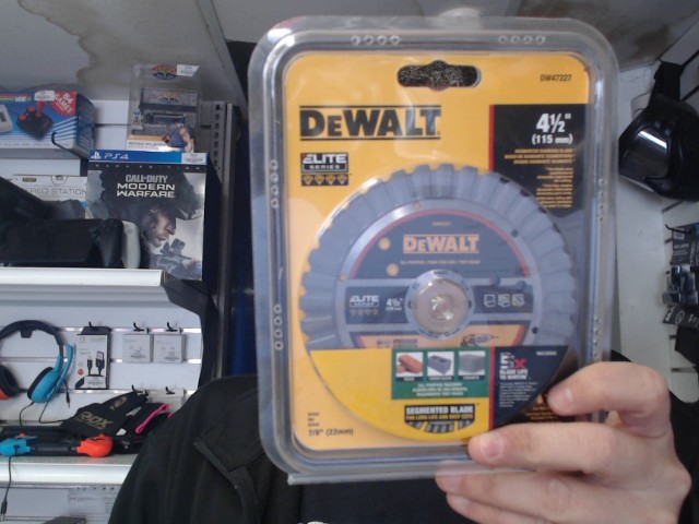 Disque diamant� segment� 4 1/2