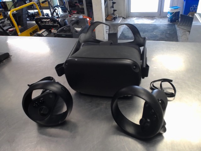 Oculus quest 1 avec manettes *damages*