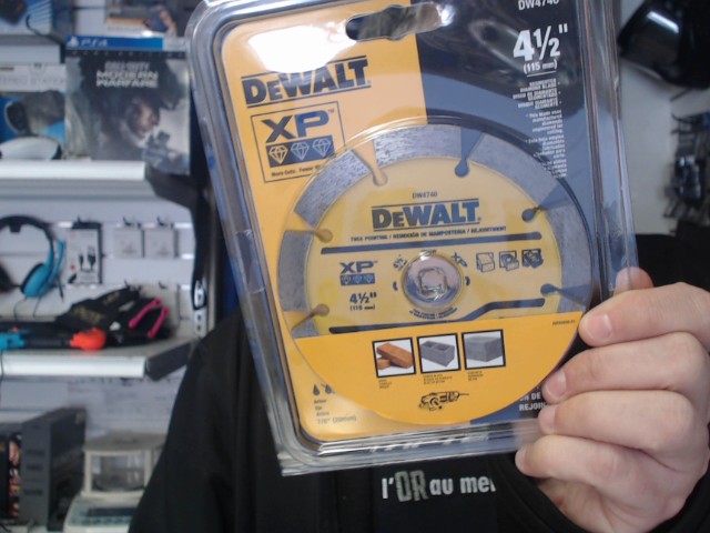 Disque diamnt� segment� 4 pouces 1/2