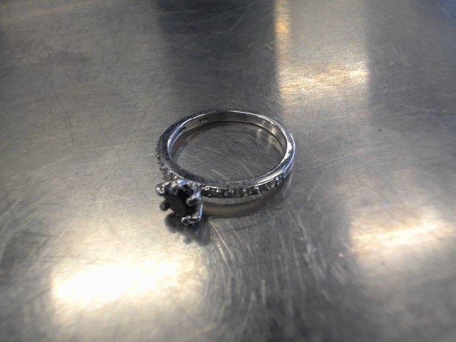 Bague en argent 925 1.832g