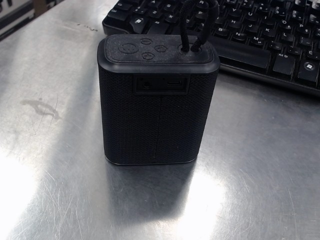 Black bluetooth speaker