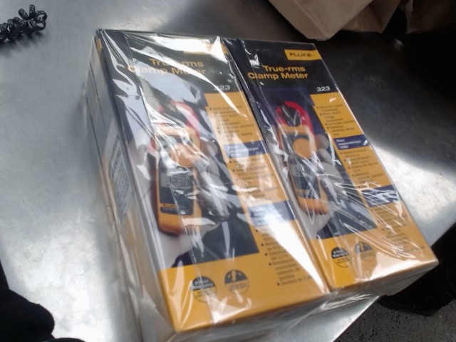 Fluke true rms clamp meter new