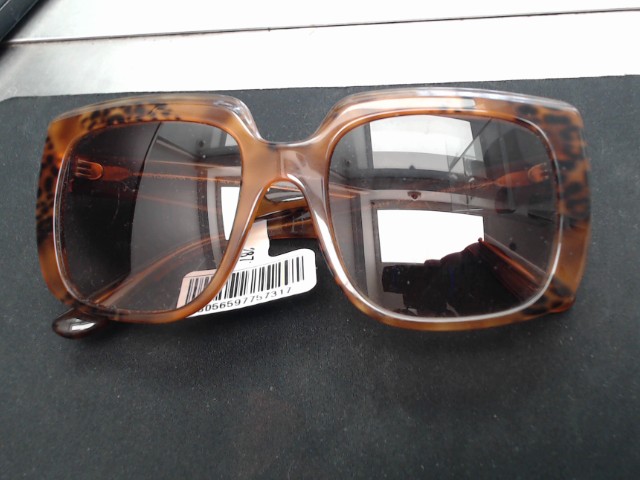 Lunettes soleil dolce et cabbana brunes