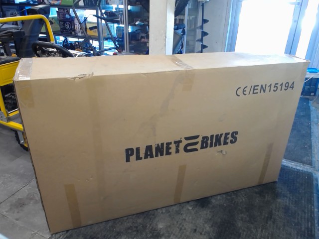 Electric mountain fat bike en boite